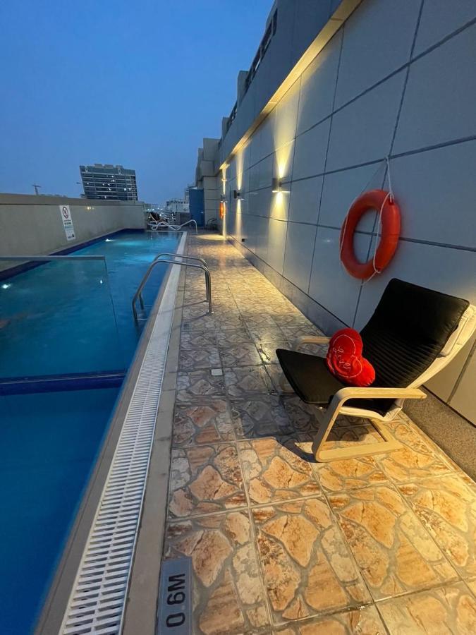 Great View, Dubai Sportcity, Parking Included, Nice Apartments Екстер'єр фото