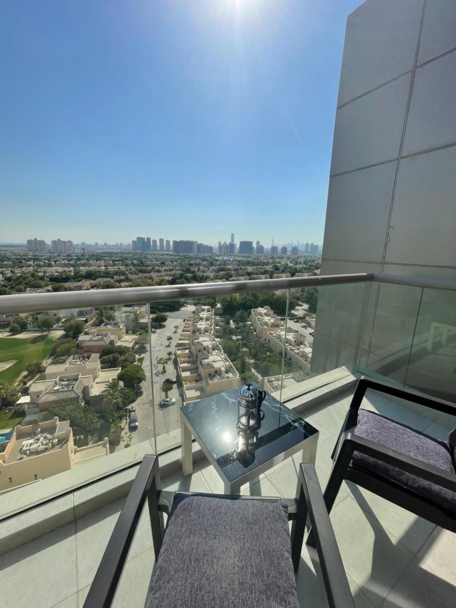 Great View, Dubai Sportcity, Parking Included, Nice Apartments Екстер'єр фото